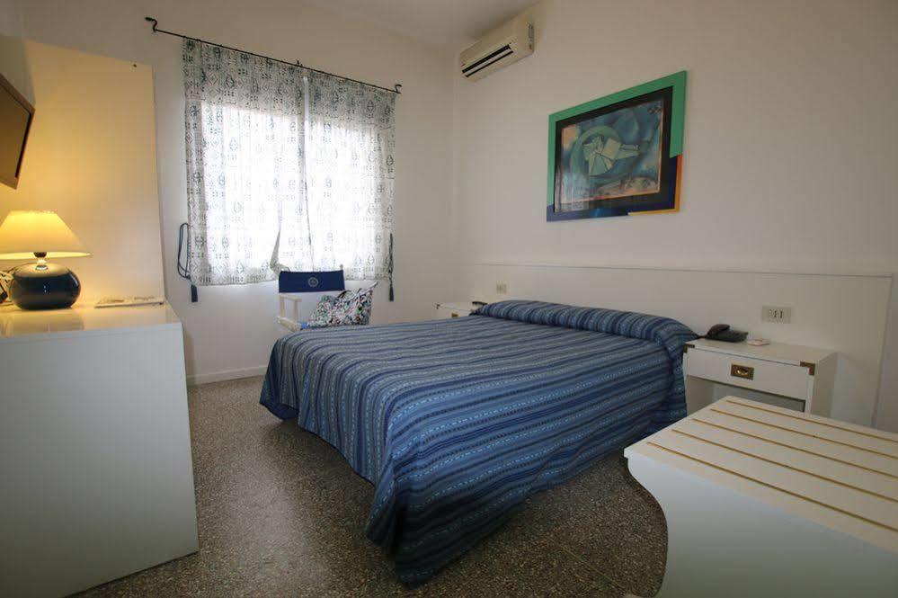 Hotel Garni' Serena Caorle Ngoại thất bức ảnh